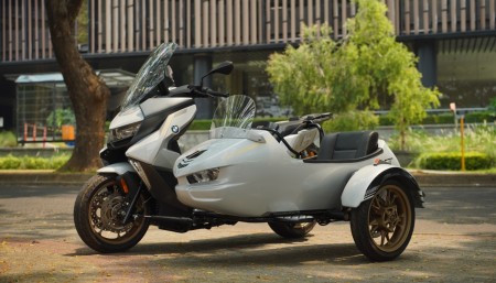 Outside of the Classics: A Custom Sidecar for the BMW C400